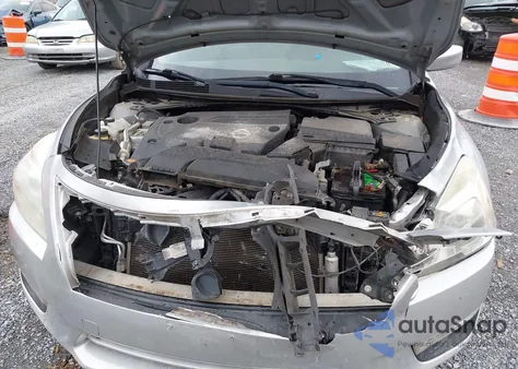 2015 Nissan Altima 2.5/2.5 S/2.5 Sl/2.5 Sv z USA, uszkodzony, nr VIN 1N4AL3AP9FN321562